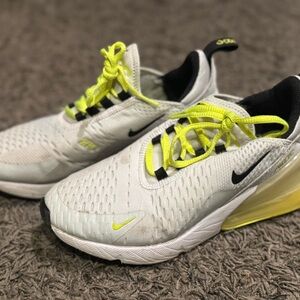 Nike 270